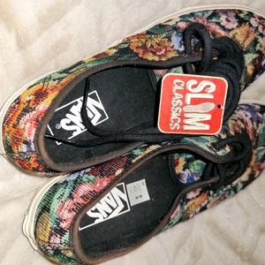 Brand new with tags VANS slim classics